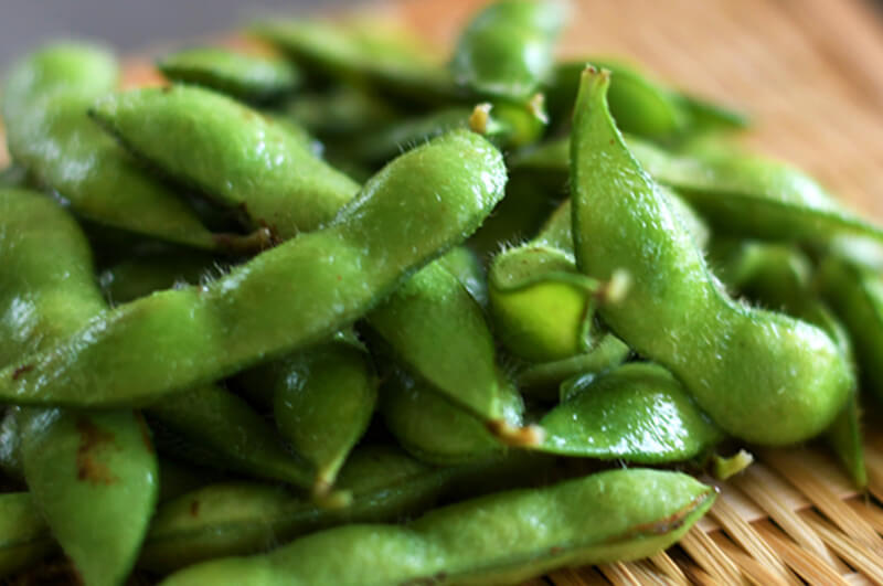 尾浦だだちゃ豆_紫色の花をつけます