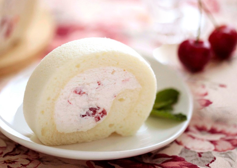 ほわいとぱりろーるさくらんぼ_イメージ