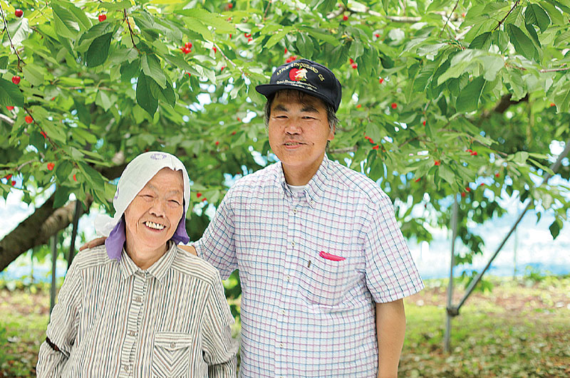 4代目・佐藤孝次さんとお母さん