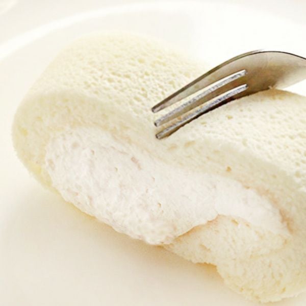 ほわいとぱりろーる ほわいと＆さくらんぼ テレビで紹介ロールケーキの
