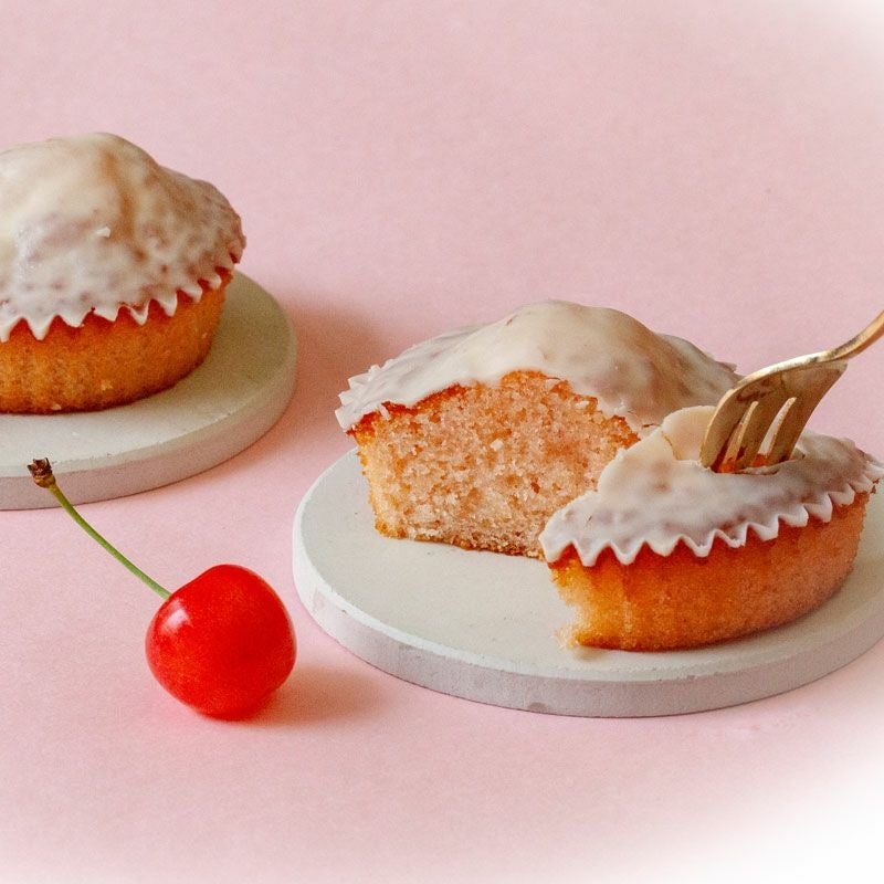 山形さくらんぼマドレーヌ 8個入 さくらんぼの香り広がる上品な美味し